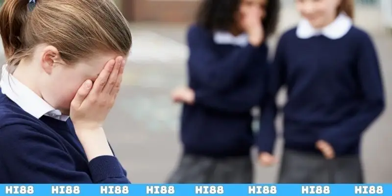 Mơ bị con gái bắt nạt là ẩn ý về những cảm xúc ẩn sâu